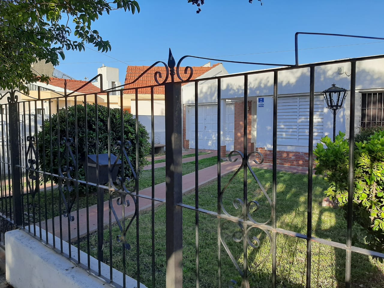 Casa 2 Dormitorios. Barrio Abilene