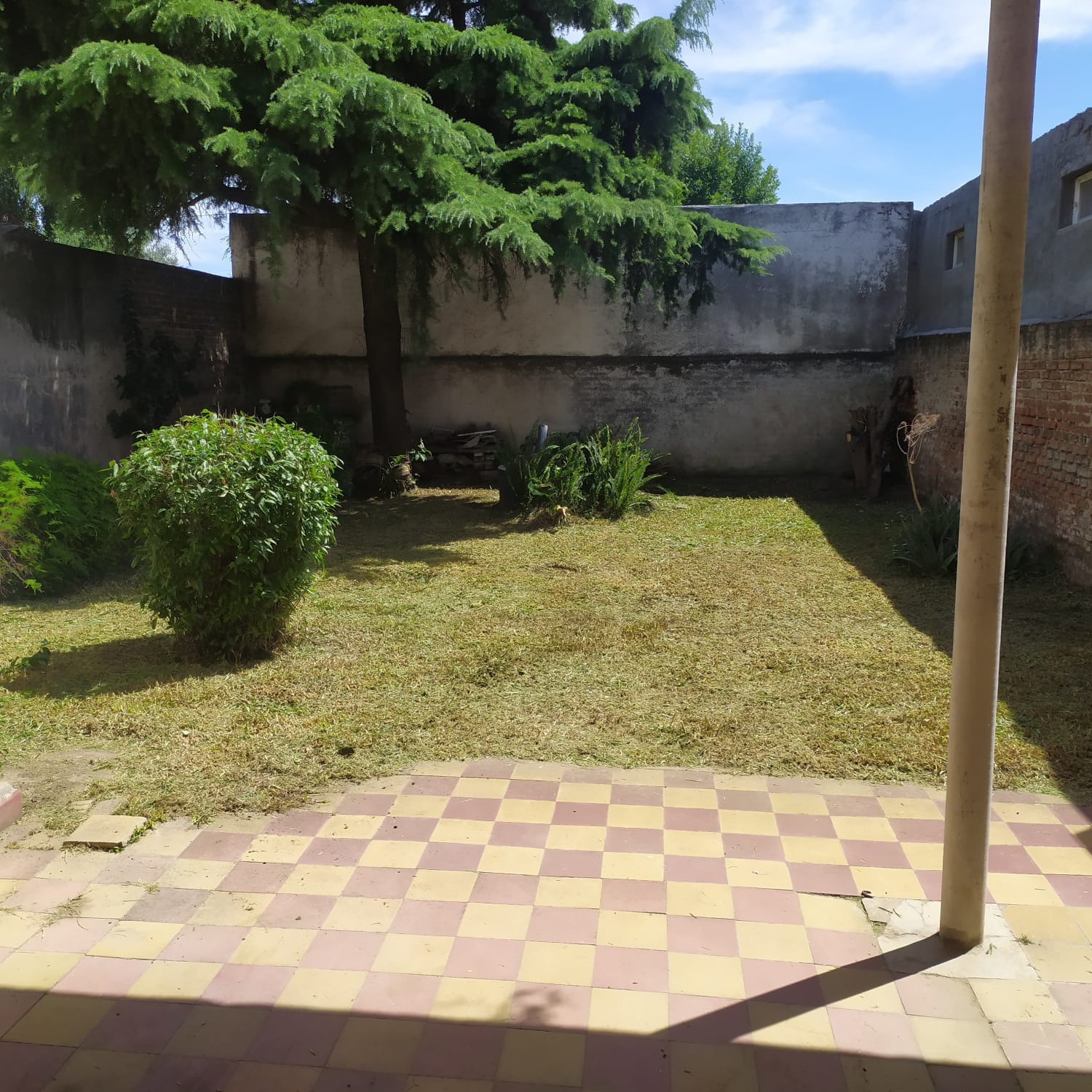 CASA 3 DORMITORIOS