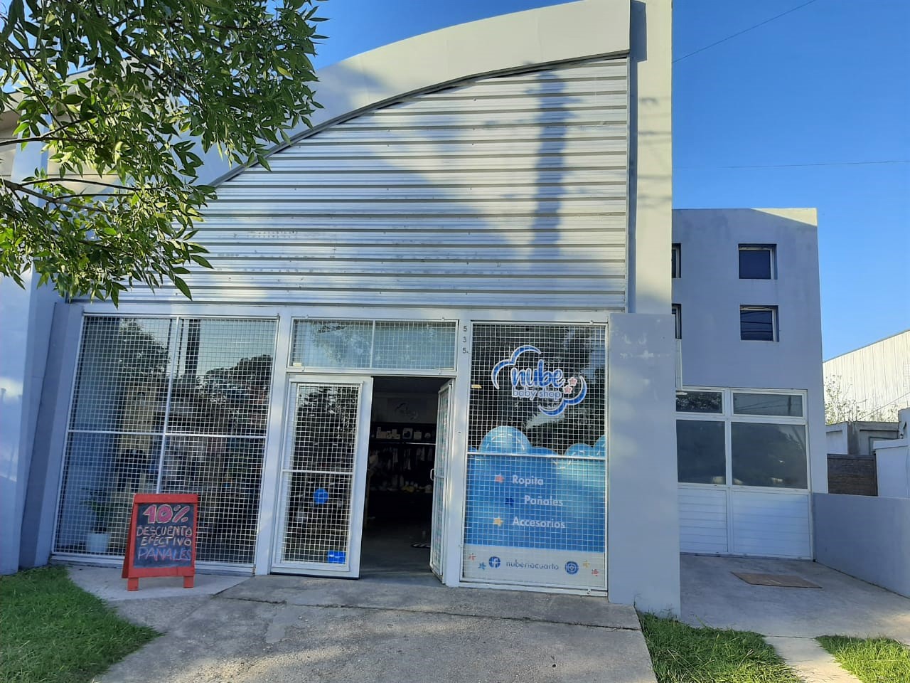 AMPLIO LOCAL COMERCIAL