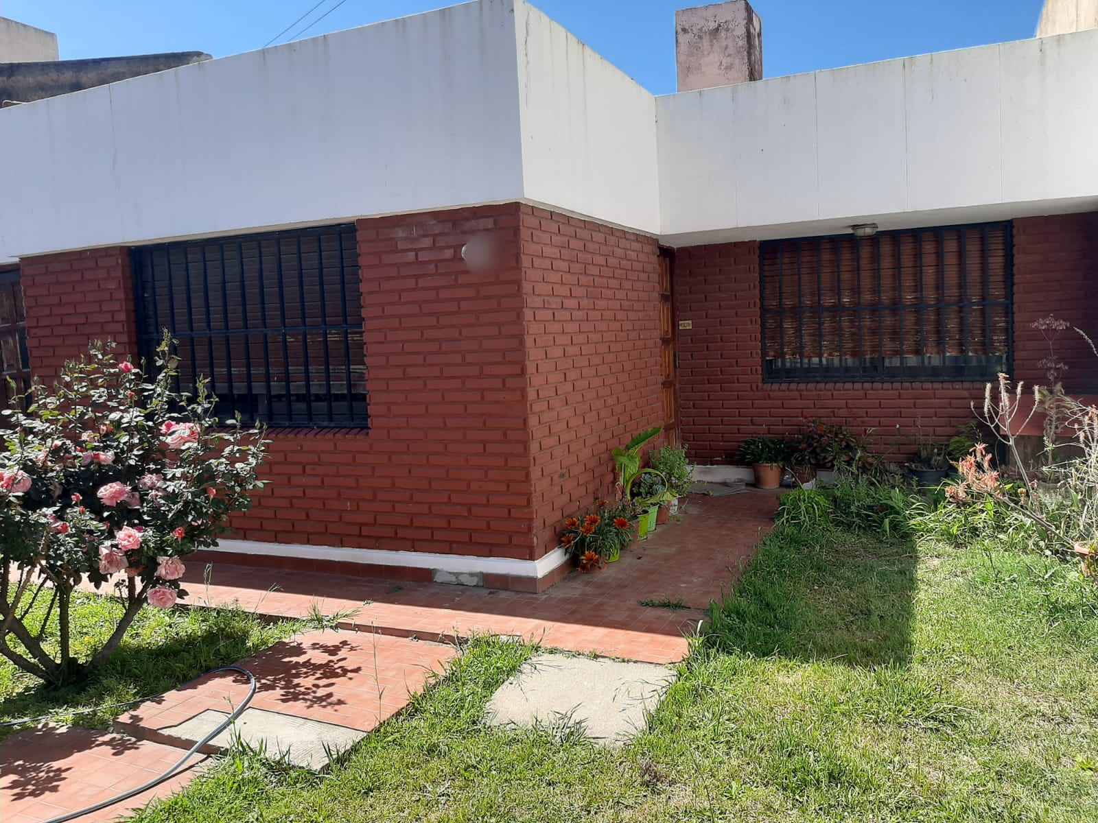 CASA 2 DORMITORIOS – Zona Oeste