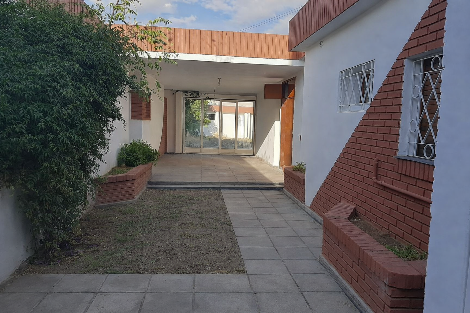 🏡 CASA EN VENTA – MARÍA OLGUÍN 1500